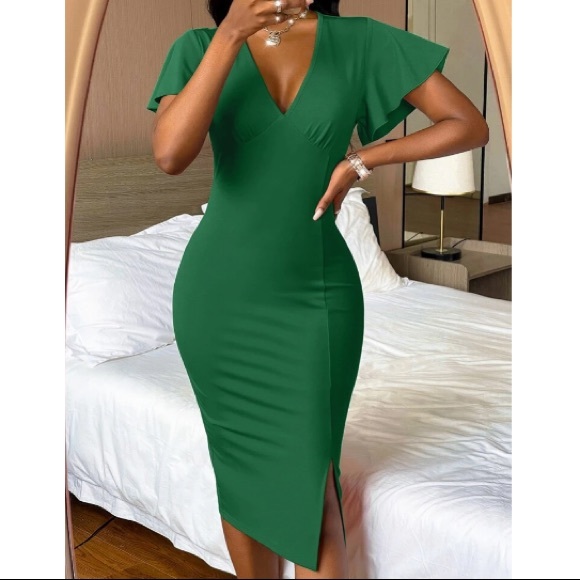Dresses & Skirts - Boho split hem bodycon dress